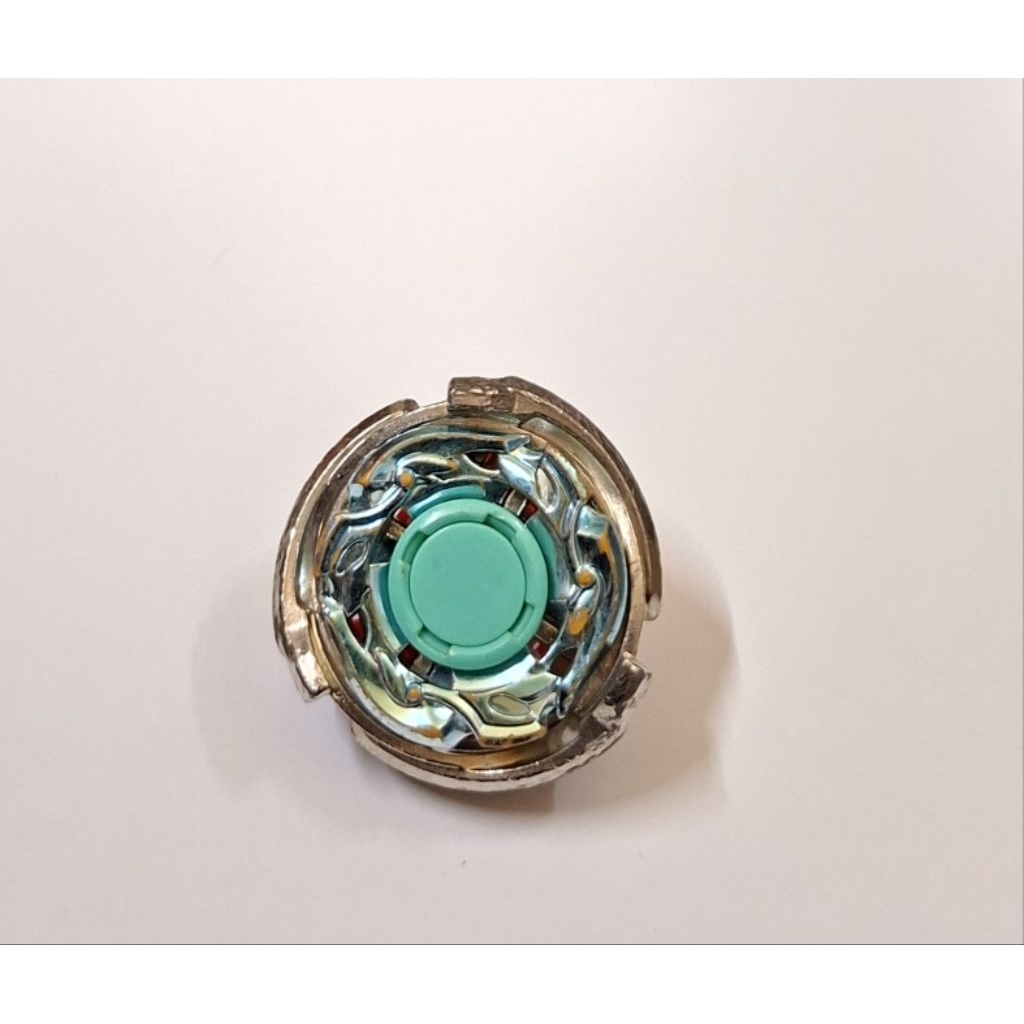 Con quay Nado 1 - Cánh Chim Bão Tố Metalic Đã Qua Sử Dụng