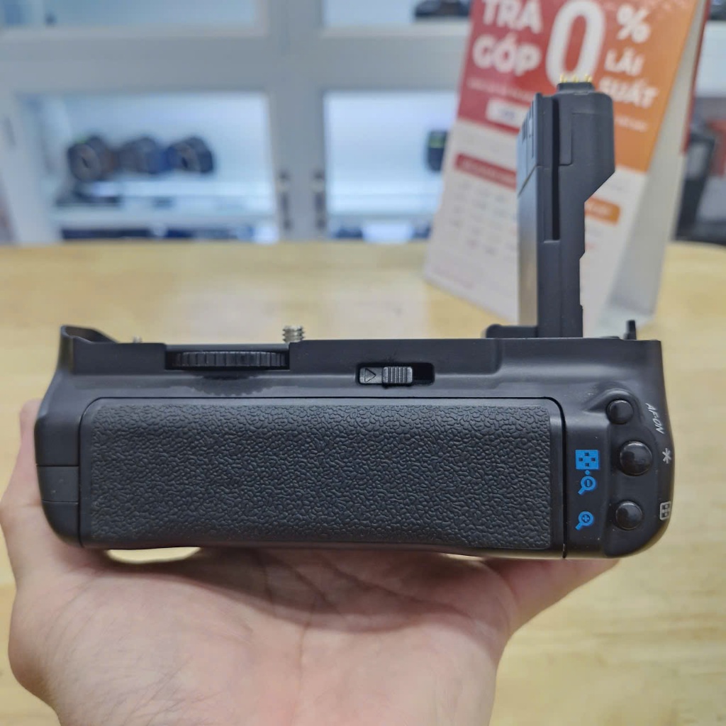 ĐẾ PIN GRIP PIN BP 7D CHO MÁY ẢNH  Canon EOS 7D