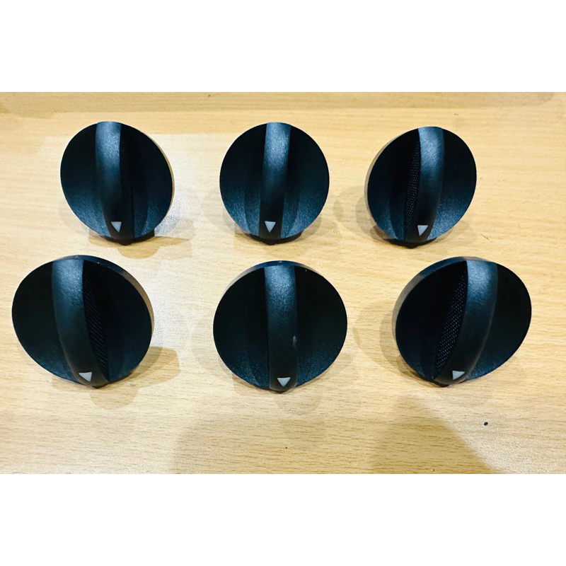 Núm vặn điều khiển điều hoà máy lạnh Toyota Hilux và Inova