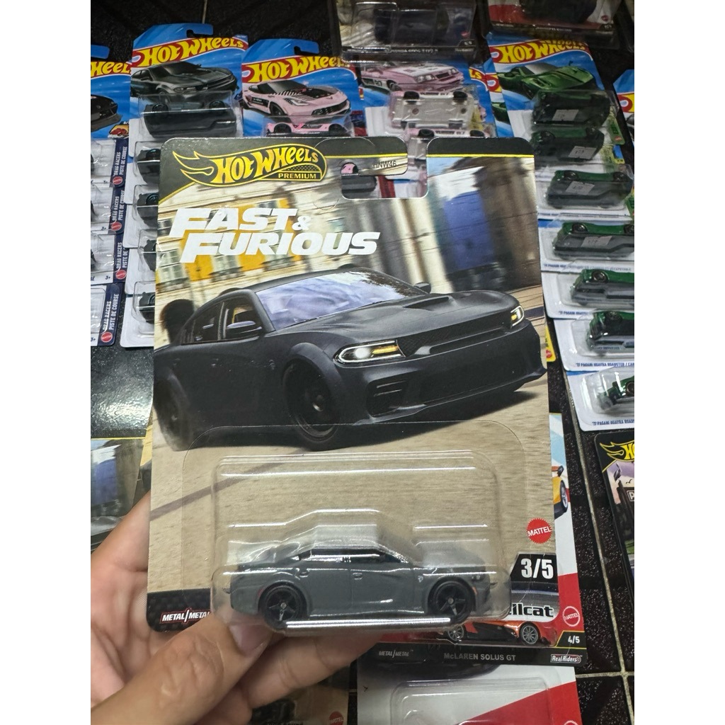 (Có sẵn-Hoả tốc SG) Xe mô hình 1:64 Hot Wheels Premium chính hãng Mattel 2020 Dodge Charge Hellcat F