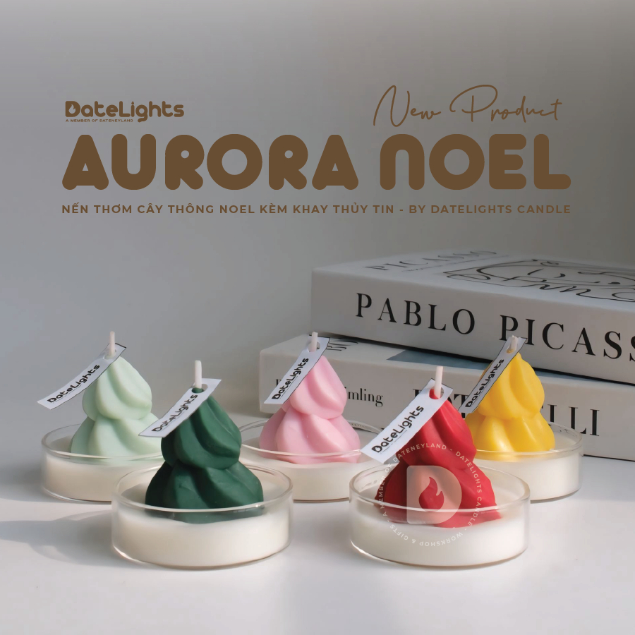 [Freeship] DATELIGHTS - Nến thơm cây thông noel đế thuỷ tinh nằm trong bộ sưu tập Aurora Noel.