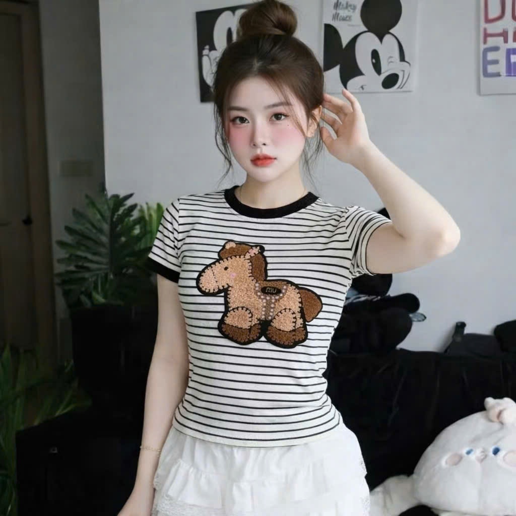 [GIẢM 69%]Áo thun kẻ coton zip mềm thêu đáp logo ngựa nâu ngọc mẫu mới hotrend 2026