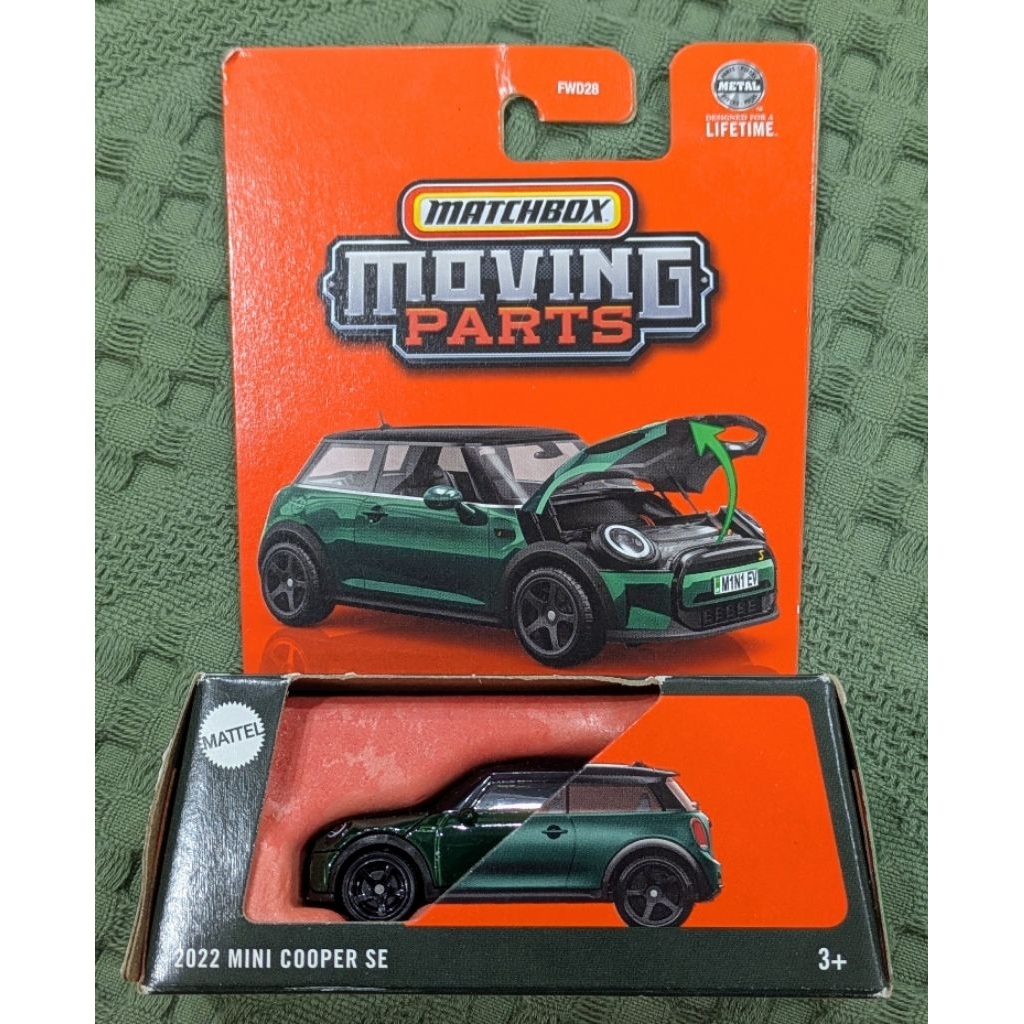 Xe mô hình Matchbox Moving Parts - 2022 Mini Cooper SE