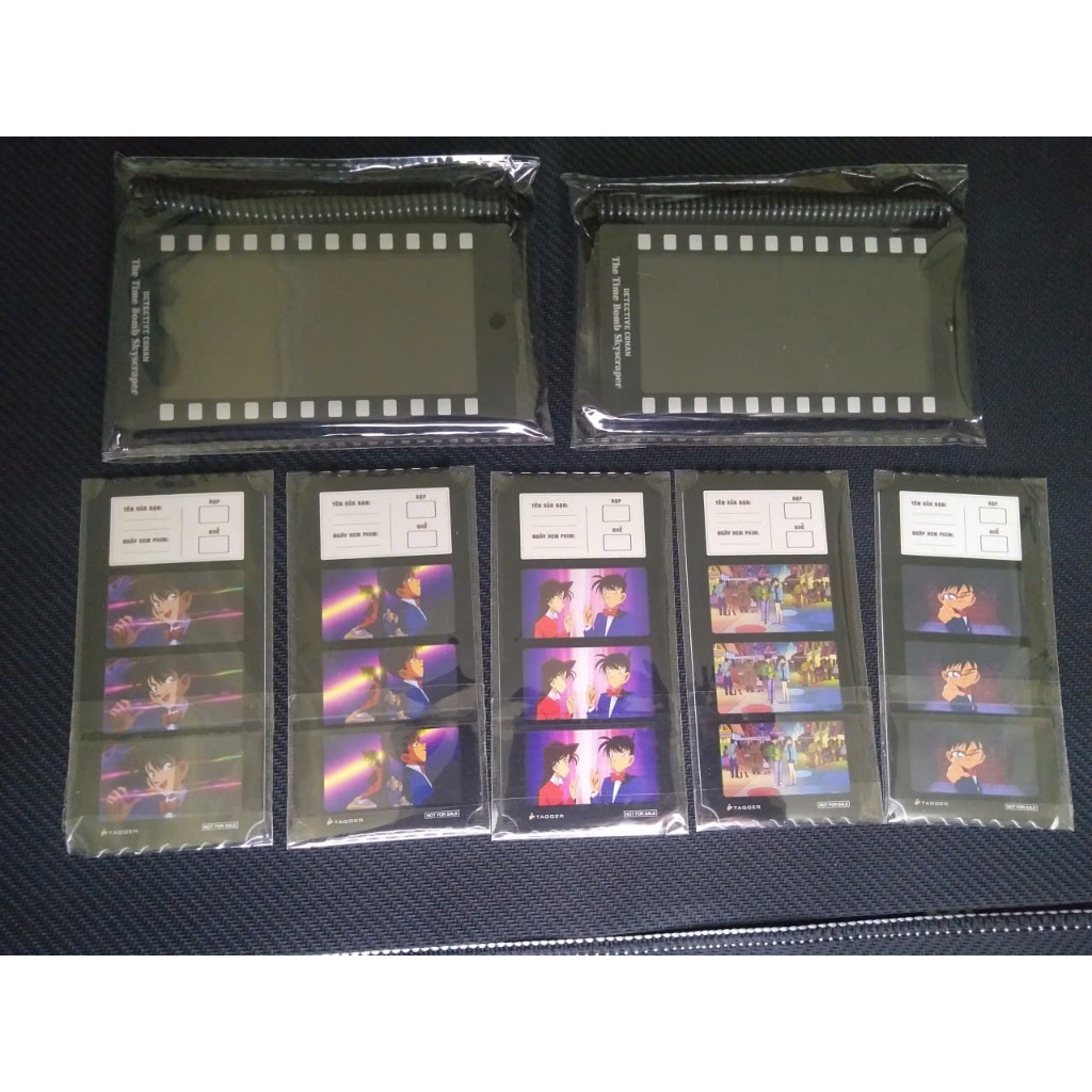 Set móc khóa ảnh phim Conan