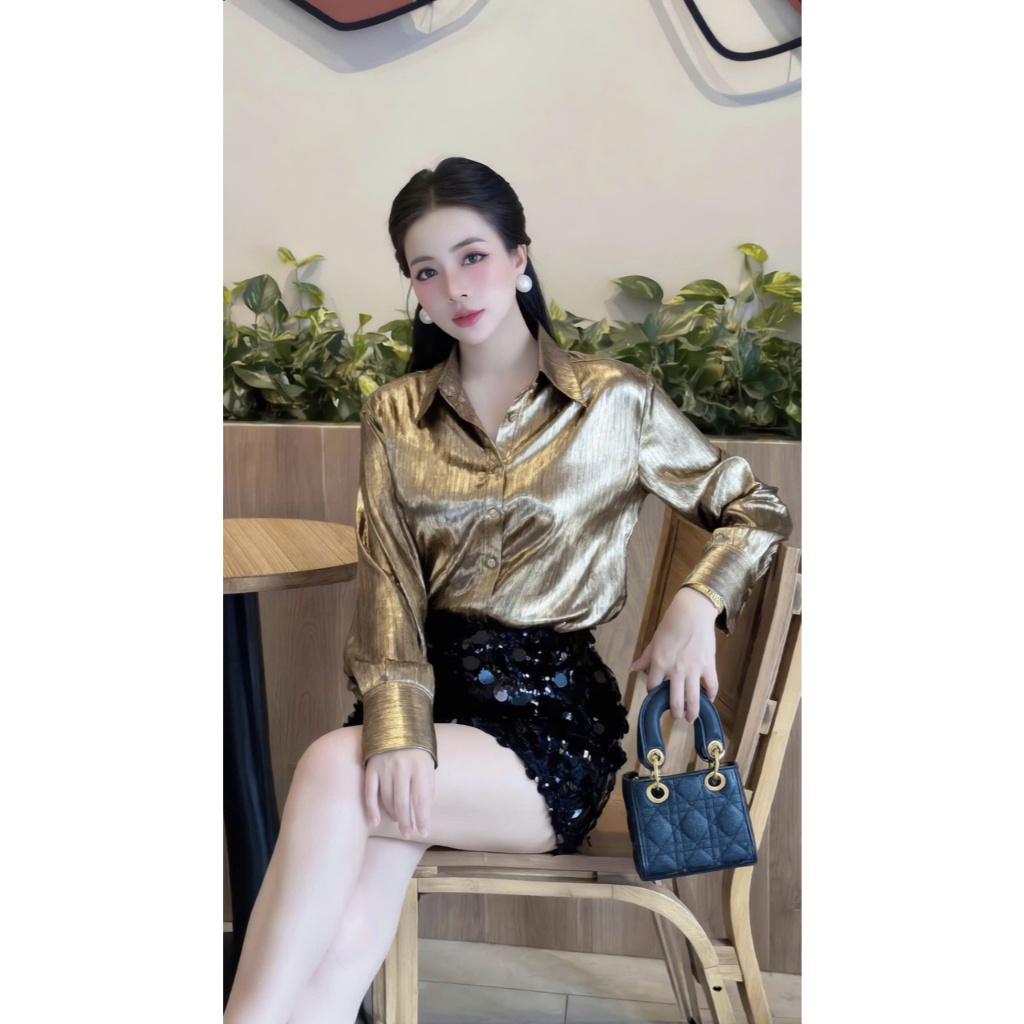 Áo Sơ Mi Dài Tay Nhũ Vàng Cao Cáp Queen Shop SM240