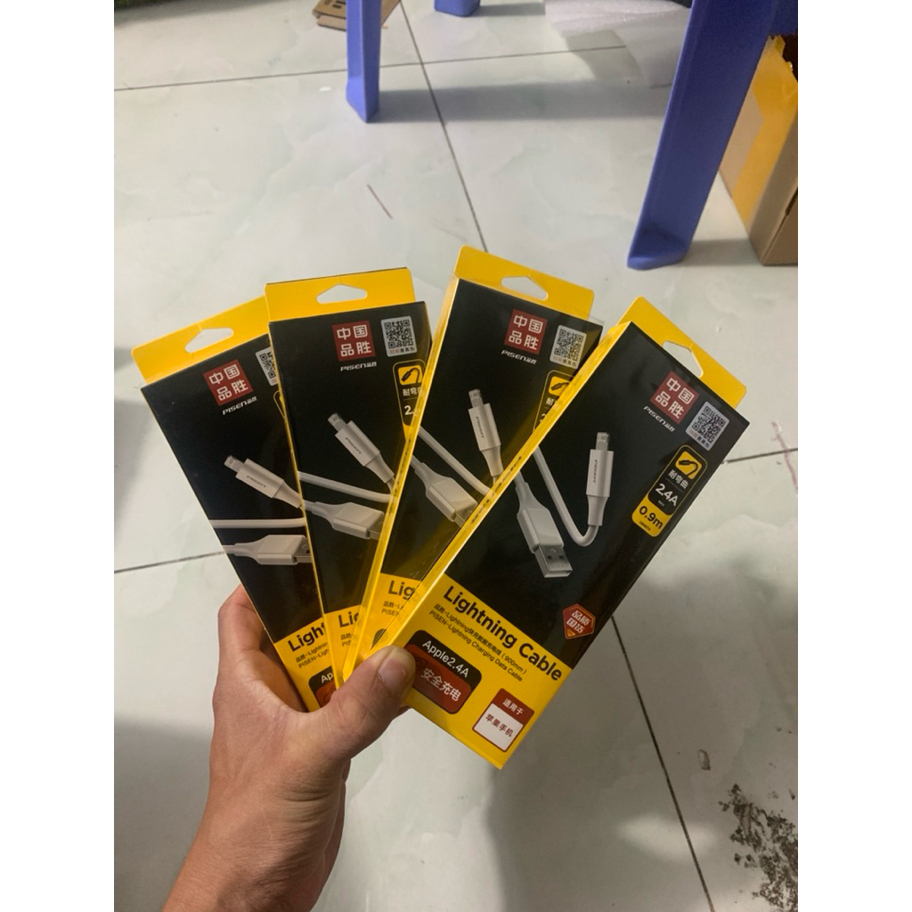 cáp sạc pisen chính hãng có cả mã QR dành cho tất cả các dòng điện thoại