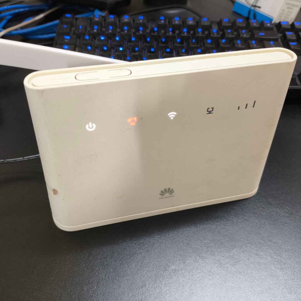 [Đã Sử Dụng] Bộ phát Wifi 4G Huawei B311As-853 Tốc Độ 150Mbps - Kèm Anten Và Nguồn