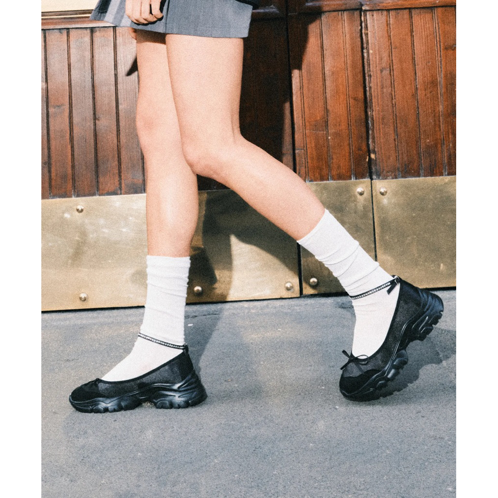 Giày nữ Round Toe Cubic Strap Sneakers 5,5cm