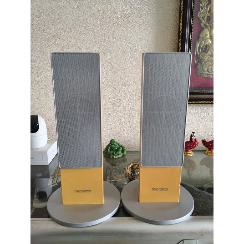 Đôi loa lời  microlab A6321 Hàng cũ dùng tốt thanh lý