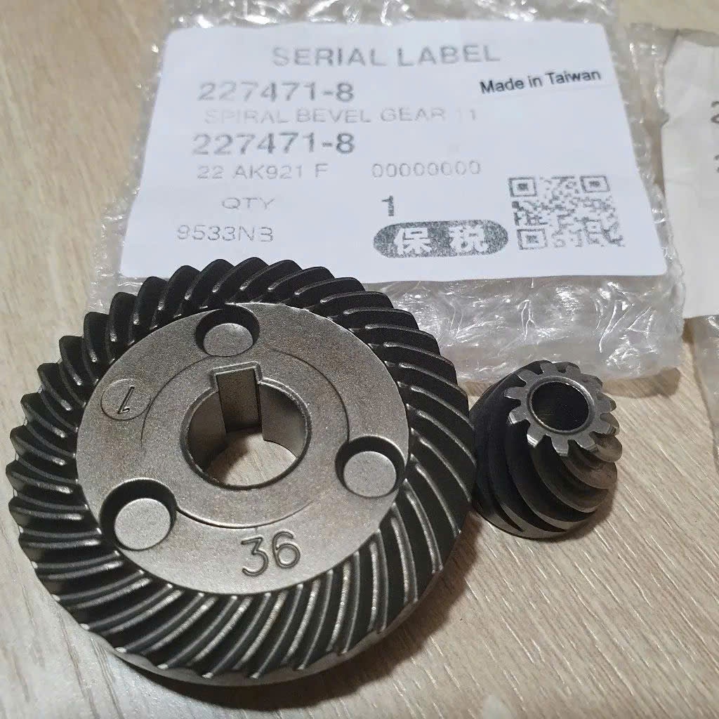 Nhông ( bánh răng) máy mài 9553NB/9553B