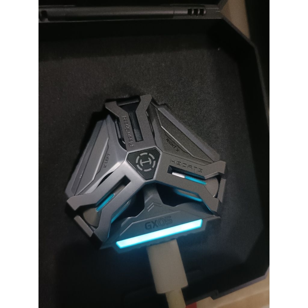 Tai nghe Bluetooth chuyên game Hecate.