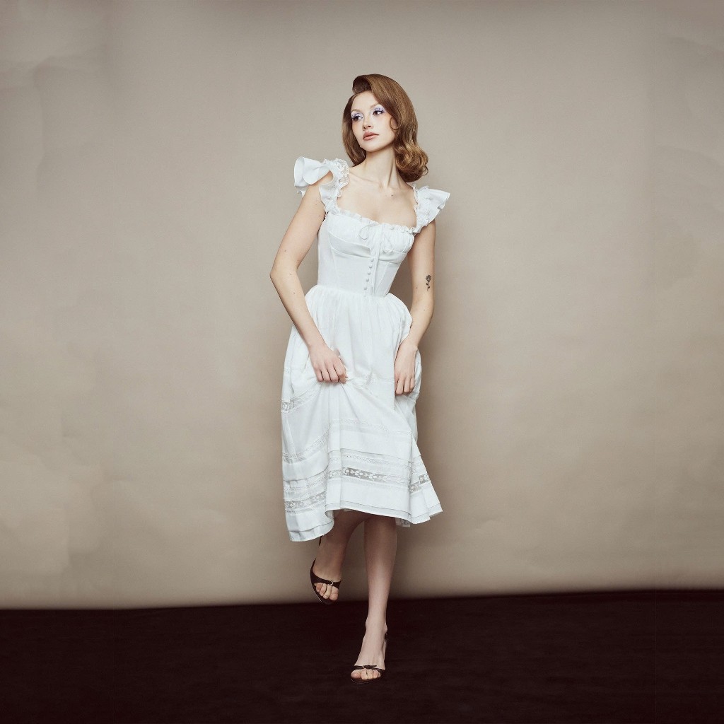 MAVEN - Váy trắng xoè dài phối ren thêu hoa Tasha Dress