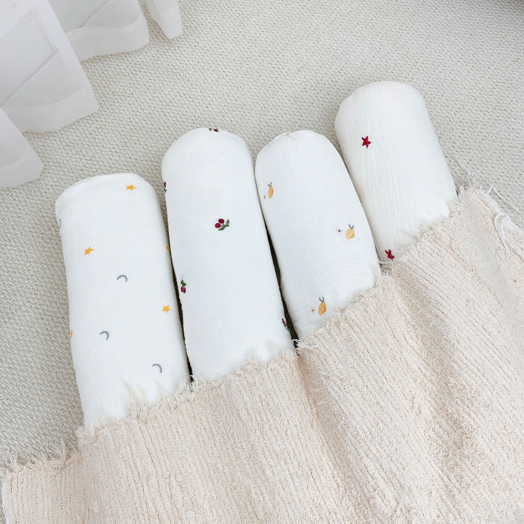GỐI ÔM CHO BÉ THÊU HOẠ TIẾT
