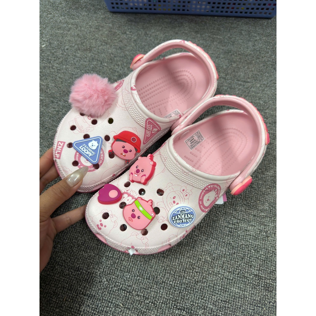 Dép Sục Hoạt Hình Loppy Cute Cho Người Lớn Kèm Charm Dép Êm Nhẹ Chống Trơn Đi Học Đi Chơi