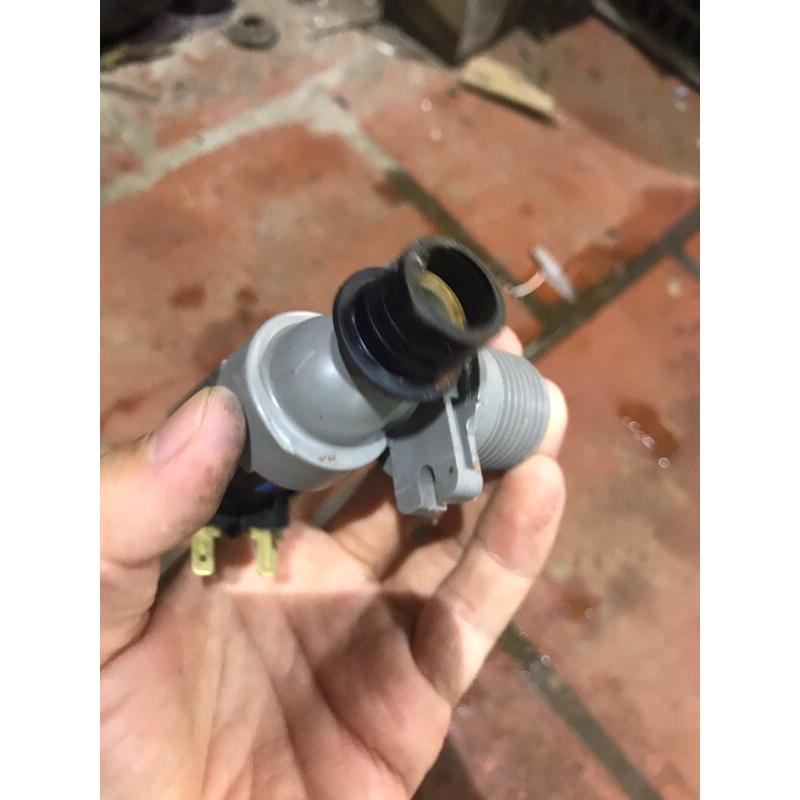 Van cấp nước máy giặt Panasonic 8kg NA-F80VB6 cũ tốt tháo máy