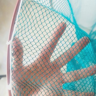 Vợt xúc cá sợi co dãn dài 85cm khung sắt to