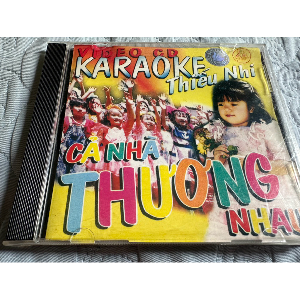 VCD gốc ca nhạc thiếu nhi đã qua sử dụng  _ CẢ NHÀ THƯƠNG NHAU