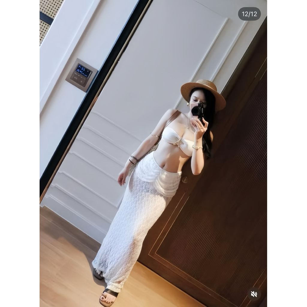EMMA Đồ Bơi 3 Mảnh Ren Charm Sao Kim Loại Cao Cấp, Chân Váy Nhún Dài Sang Chảnh | BigBuy360 - bigbuy360.vn