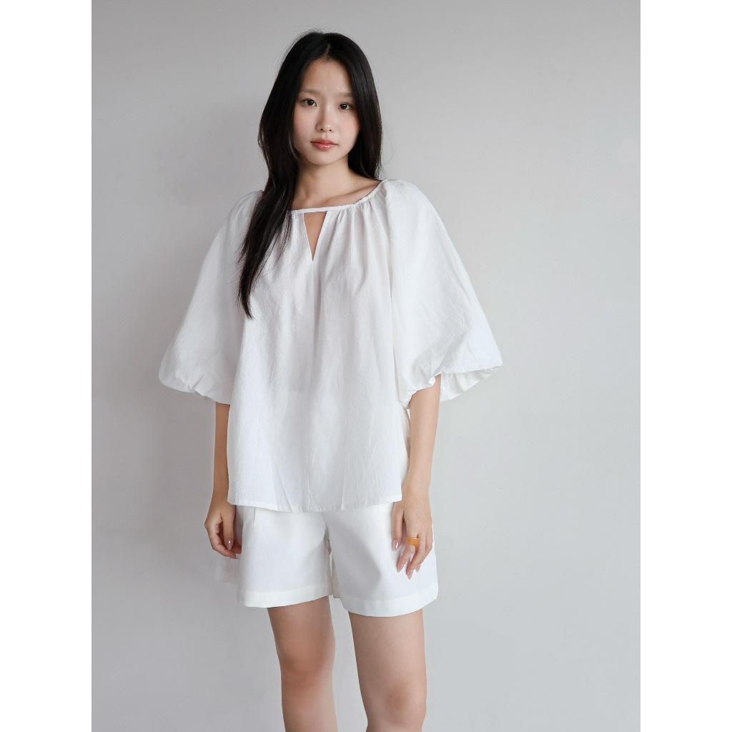 Áo tay lỡ phồng form babydoll | 𝐒𝐎𝐌𝐒 | 𝐎𝐯𝐚𝐥 𝐓𝐨𝐩 | BigBuy360 - bigbuy360.vn