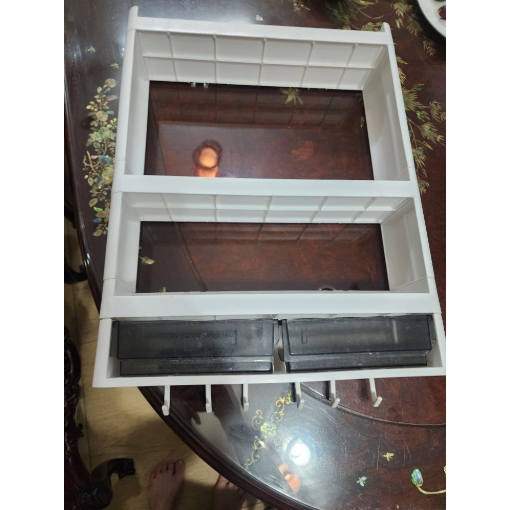 [thanh lý] kệ nhà tắm, kệ đựng mỹ phẩm treo tường