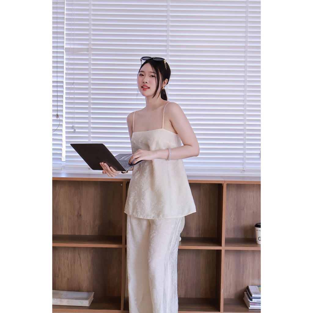 LYC FASHION - Thanh Hạ Set 2 Dây Mảnh Kèm Quần Ống Rộng | BigBuy360 - bigbuy360.vn