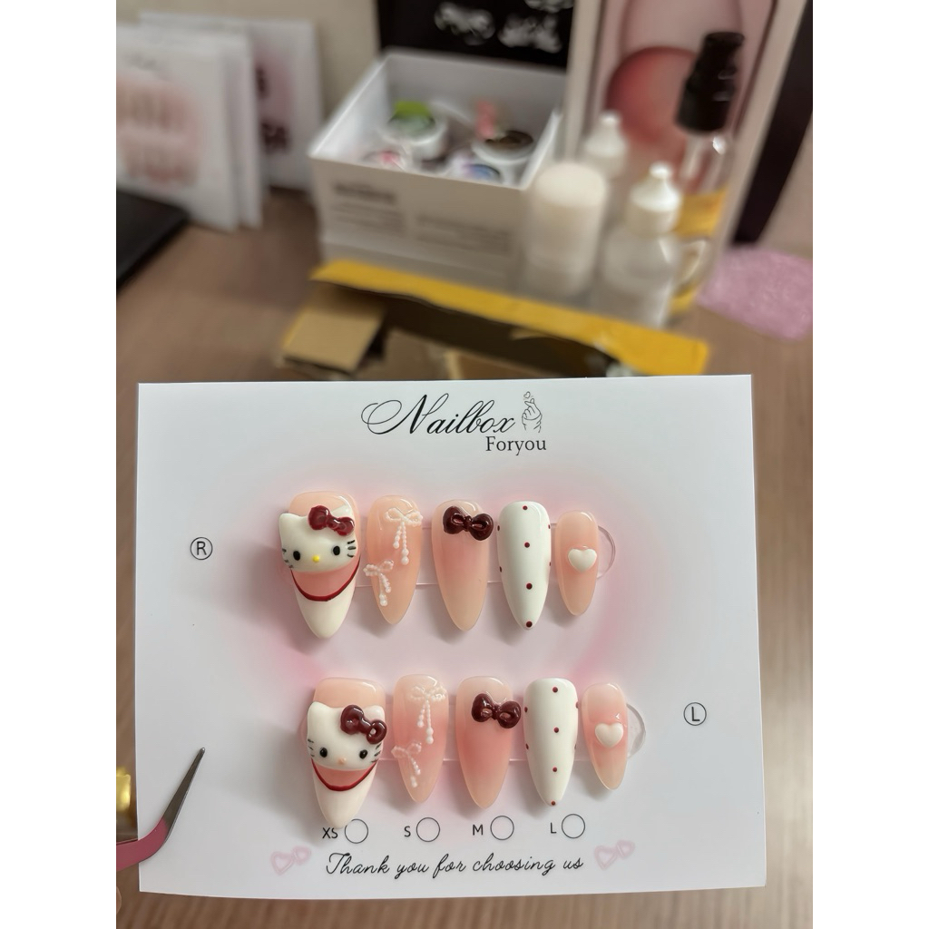 Mã M49 ( Nailbox ) Nền thạch hồng hellokity mẫu nhẹ nhàng
