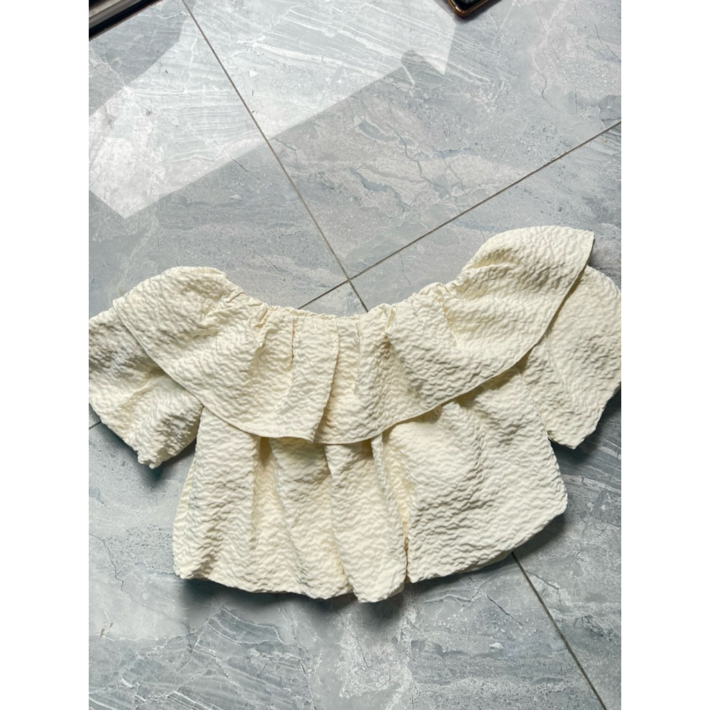 pass áo bí trễ vai cho các nàng thơ