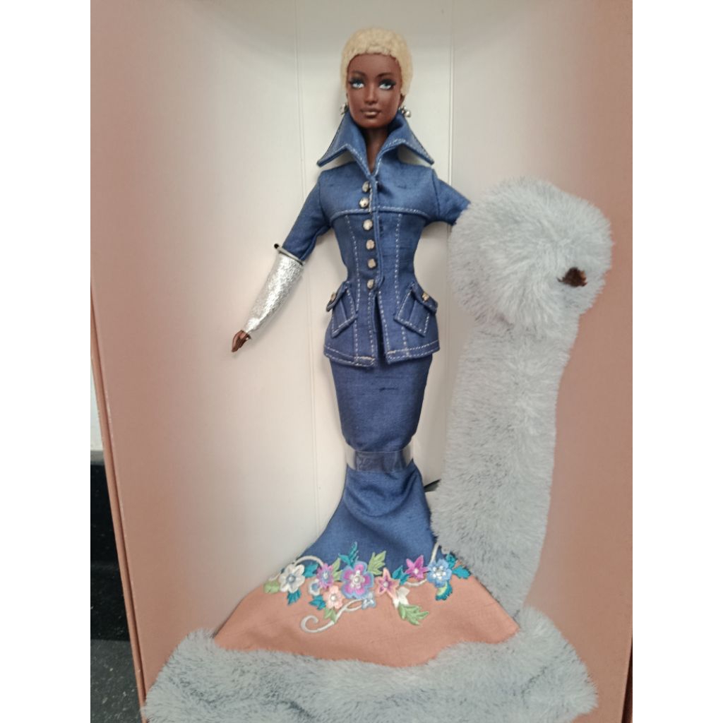 Búp bê Barbie Byron Lar Indigo Obsession