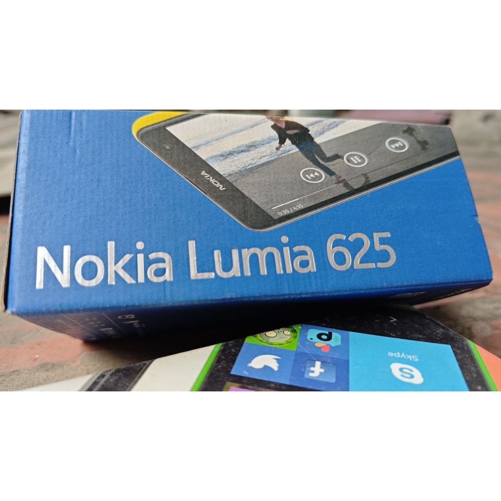 ĐT Nokia Lumia 625 nguyên bản cũ ( HDH Windows Mobile)