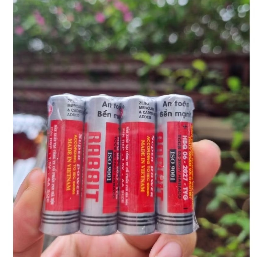 Vỉ Pin Con Thỏ, Pin Rabbit 4 Viên Nhỏ Và To