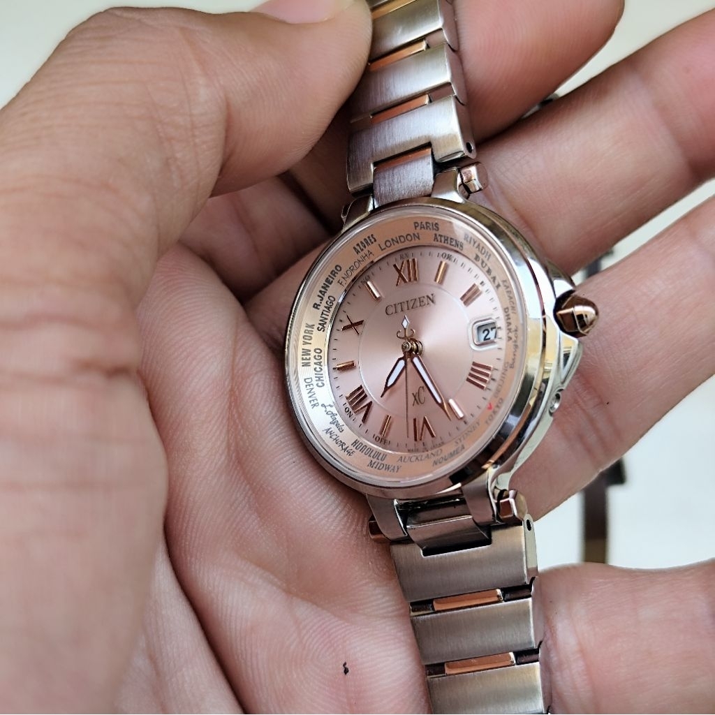 Đồng hồ nữ Citizen XC, pin năng lượng, size 21.