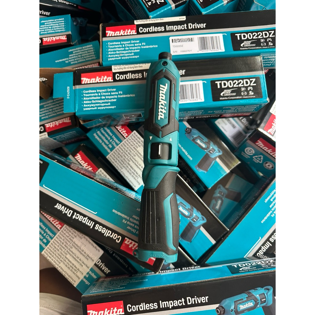 Vít gập Makita TD022D new hãng mới 100%. Hệ có búa 25N/m cò bi lăn điều tốc.