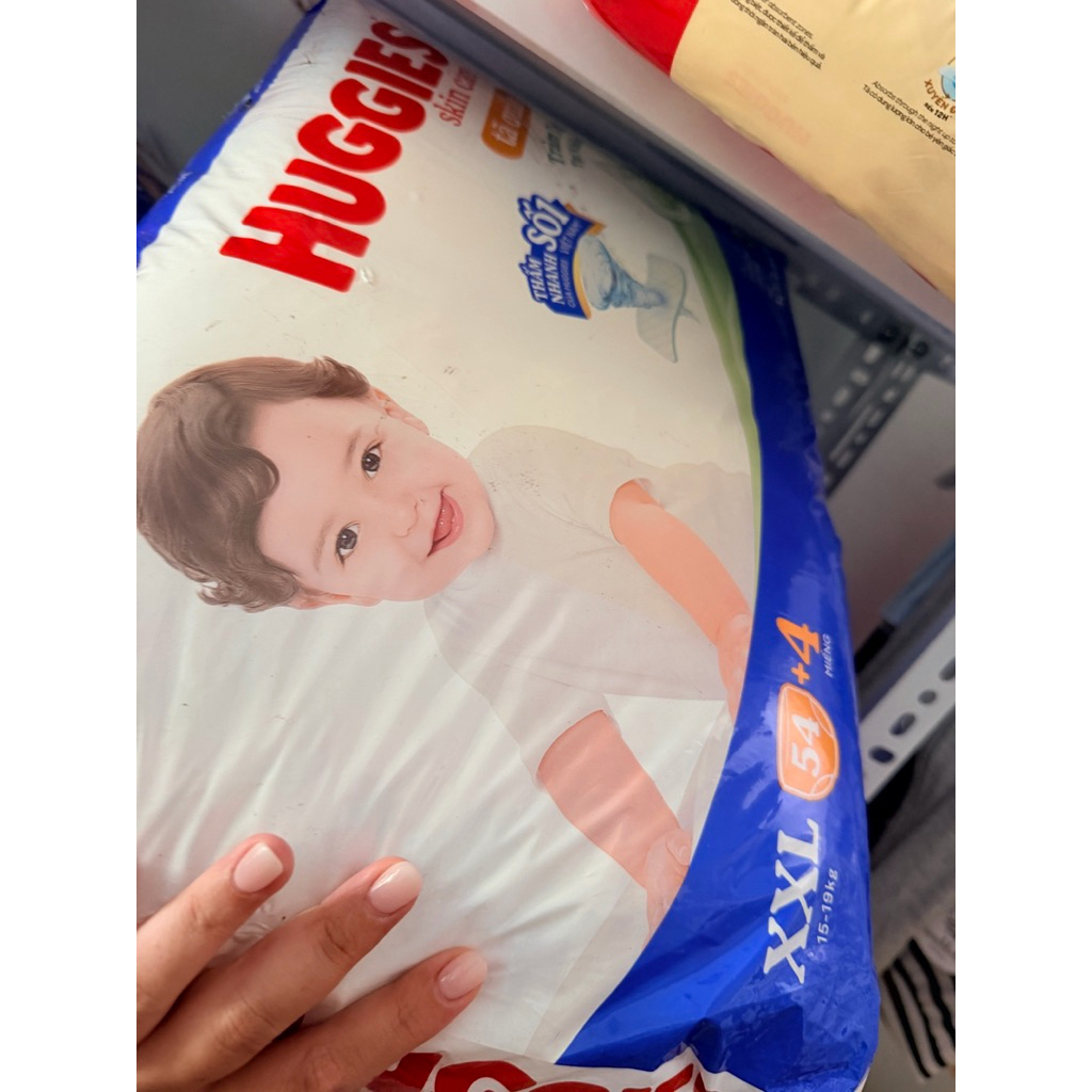 Tã HUGGIES XXL -54 tràm trà