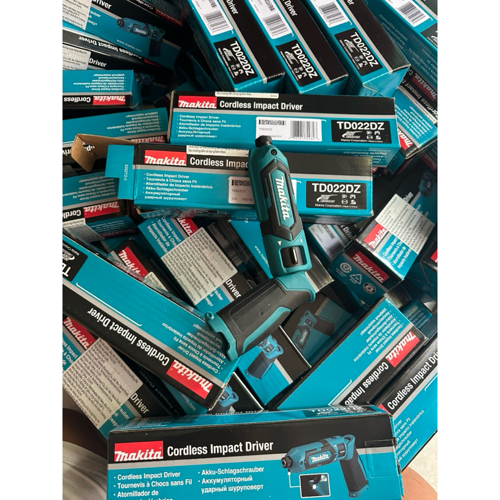 Vít gập Makita TD022D new hãng, mới 100%. Hệ có búa, cò điều tốc bi lăn siêu mượt.