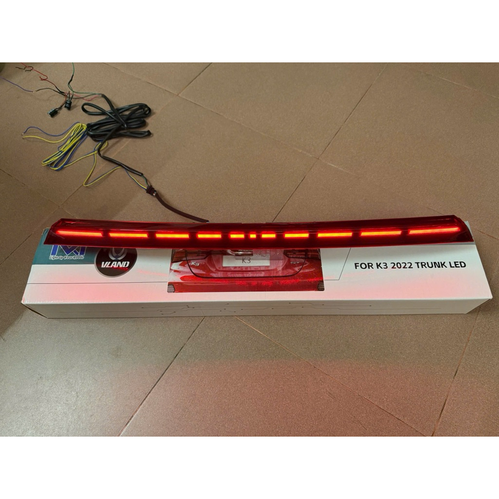 Led cốp Kia K3, Cerato 2019 - 2026 lắp đặt zin (Hàng xịn Vland chính hãng)