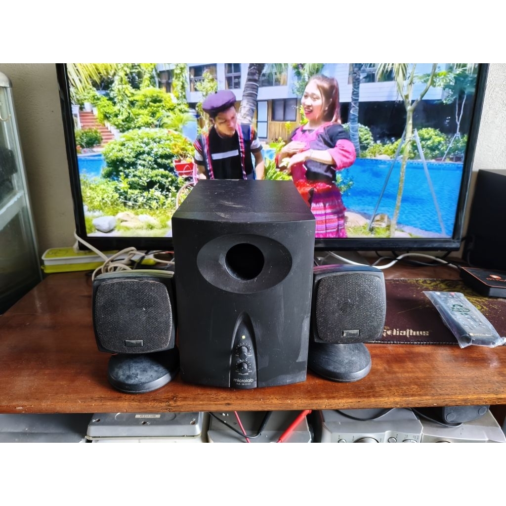 Loa vi tính MICROLAB M300 2.1- hàng cũ thanh lý dùng tốt