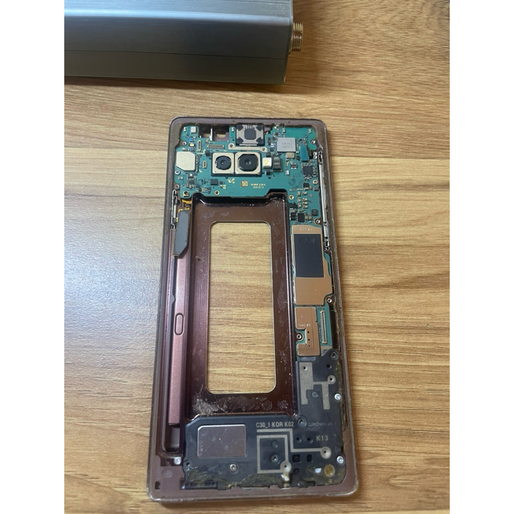 Cụm Xác Samsung note 9 còn main