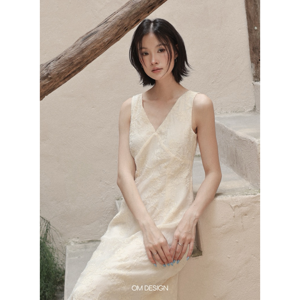 Váy ren tơ thêu hoa nổi lót lụa - Aura Dress (+% phí sàn) - By OM Design