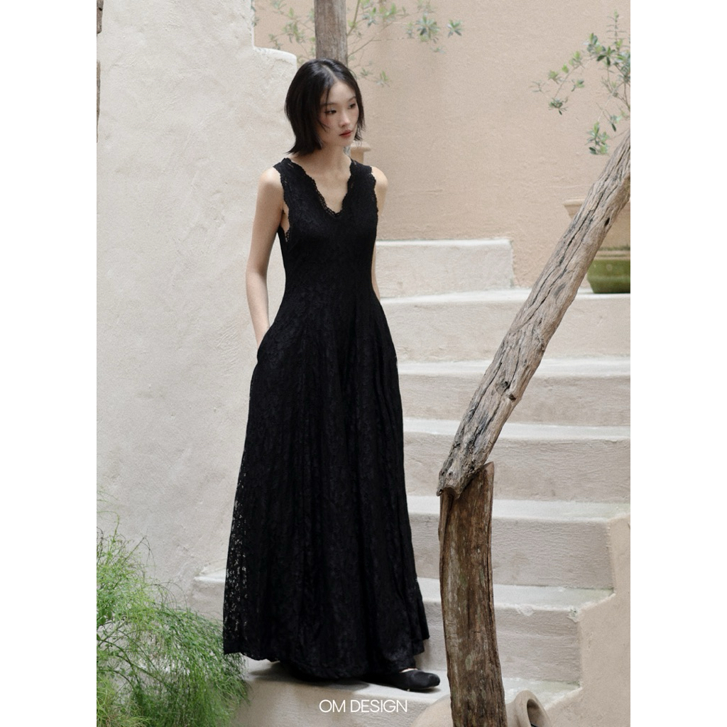 Jumpsuit ren đen mềm mại tôn dáng - Avenoir Jumpsuit (+% phí sàn) - By OM Design