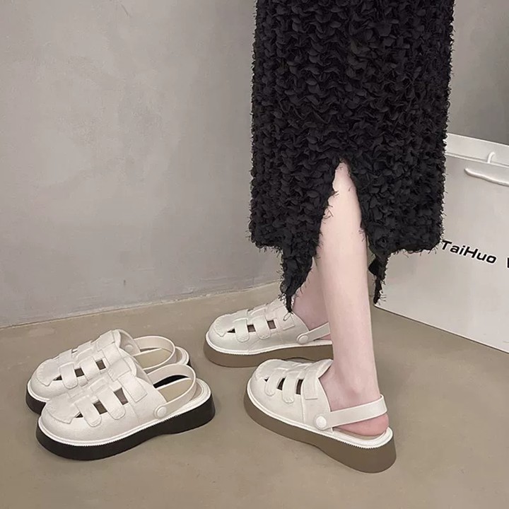 Dép sục nữ đế cao 3-4cm chống trơn trượt, an toàn khi đi