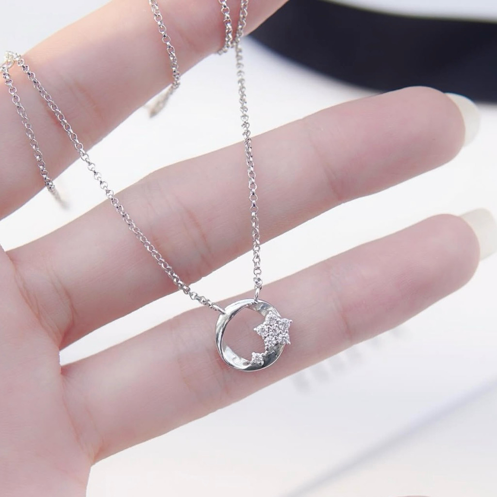 N - CIRCLE WITH MINI FLOWER GEM