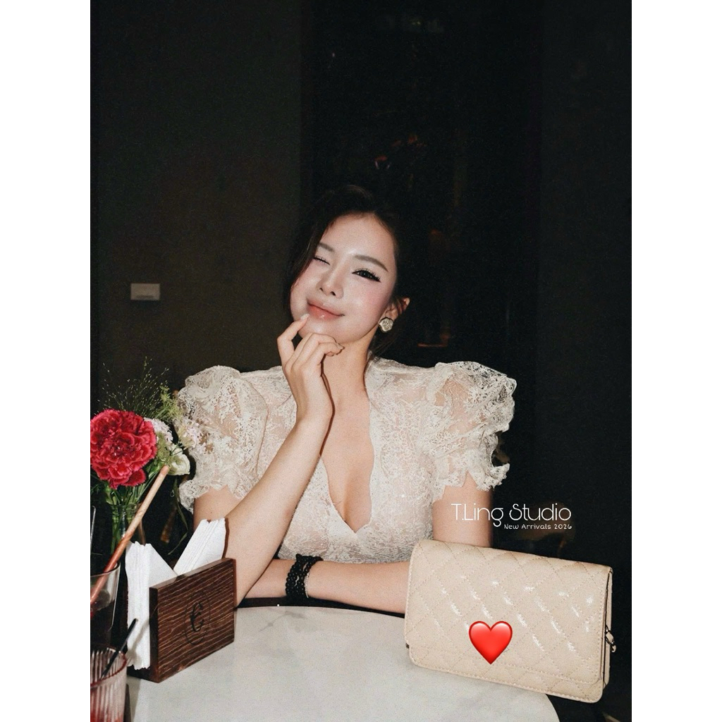 Váy ren bling bling