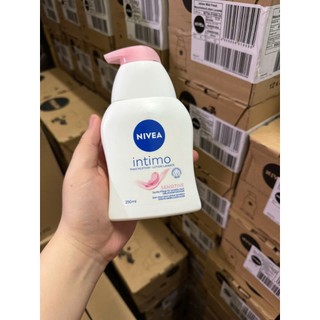Dung dịch vệ sinh phụ nữ Nivea intimo Đức 250ml  NỘI ĐỊA ĐƯC