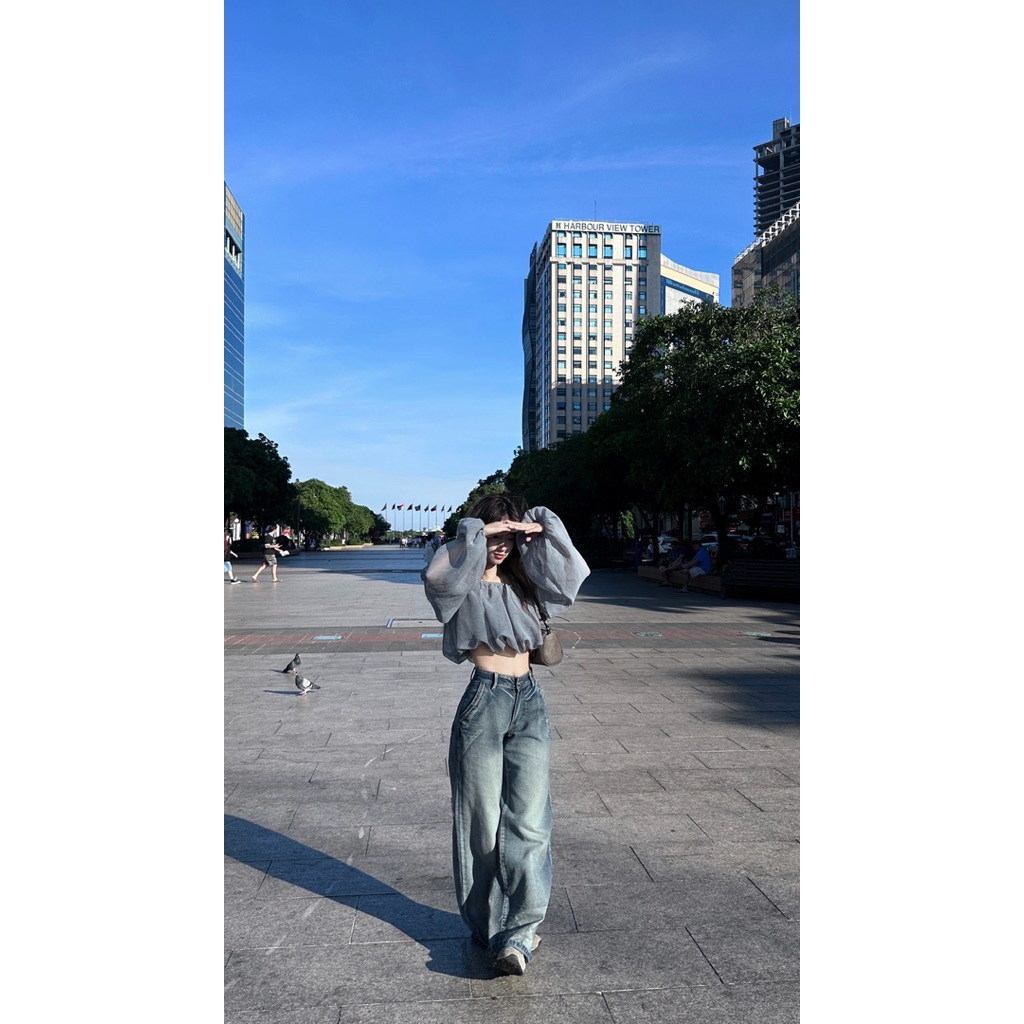 LIBEROSIS - Áo trễ vai tay phồng form bí croptop BUBBLES TOP (xuyên thấu phải dùng bra dán) | BigBuy360 - bigbuy360.vn