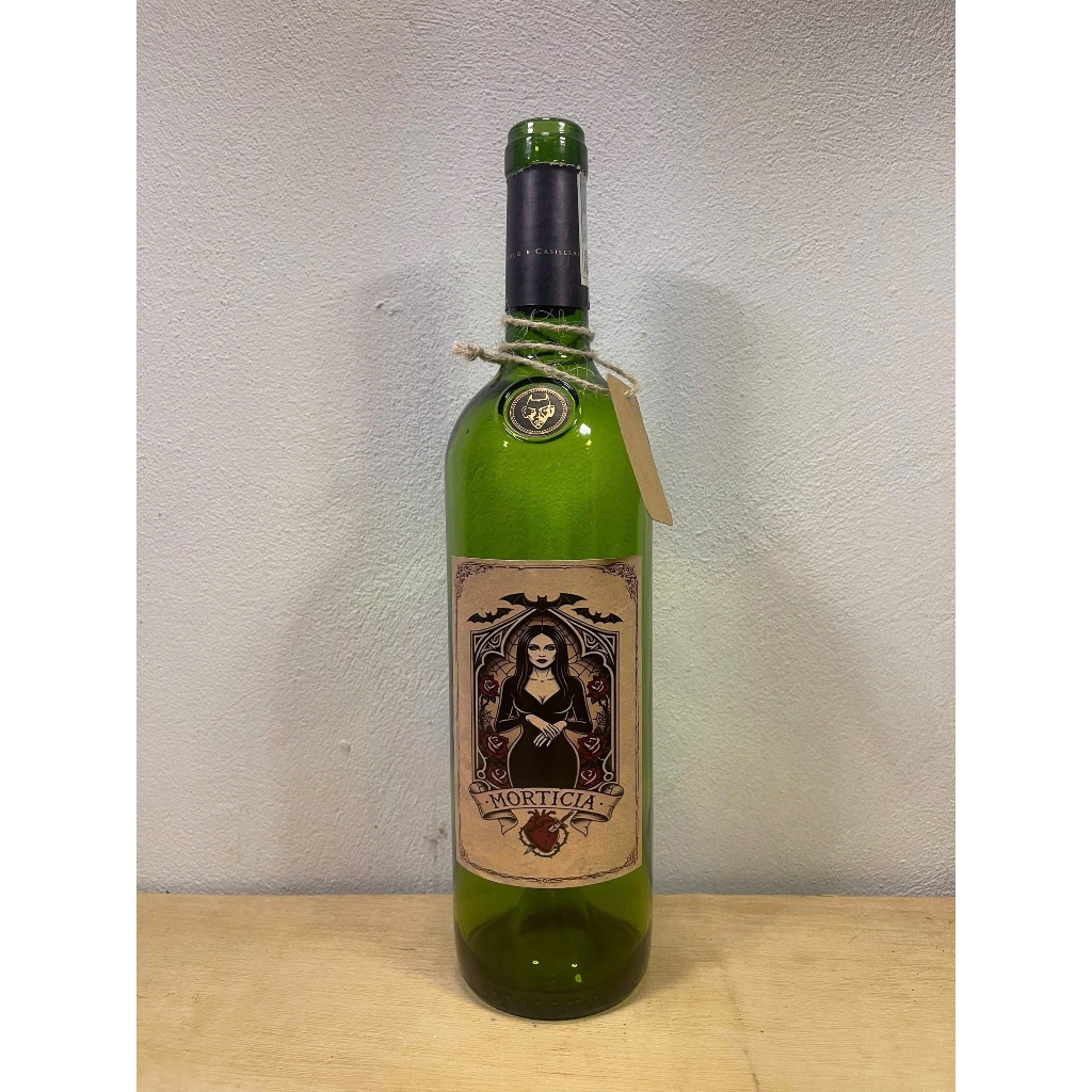 Vỏ Chai Thủy Tinh Xanh Decor Gothic Wednesday Cá Tính 750ml