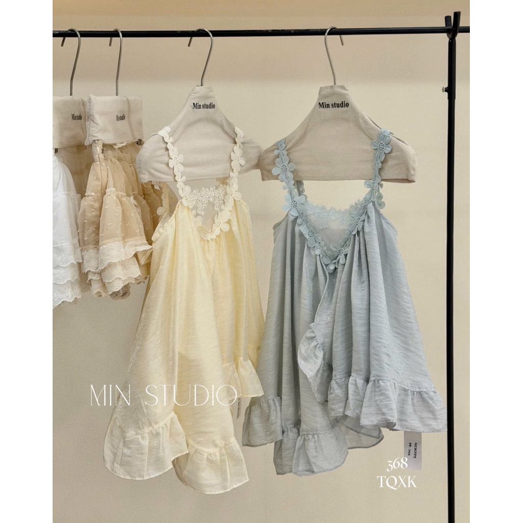 𝙈𝙄𝙉 𝙎𝙏𝙐𝘿𝙄𝙊 Áo dây hoa