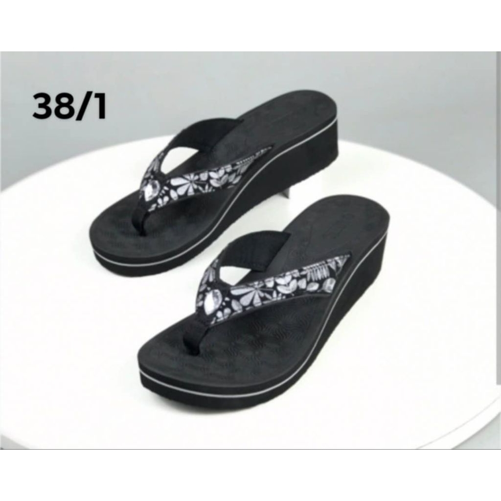 Dép kẹp xốp nữ Biti's nhiều mẫu lẻ size