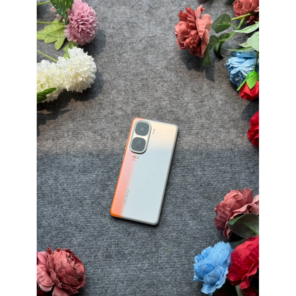 Điện thoại Vivo iQOO Neo 10 Snapdragon 8 Gen 3