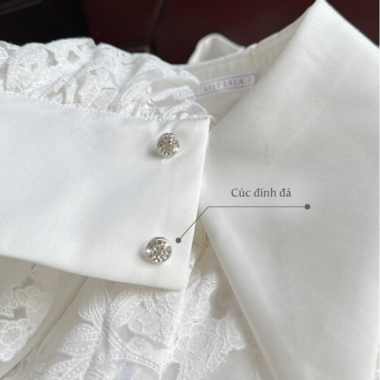 Áo sơ mi nữ tay dài Calla Shirt thiết kế ren kiểu cổ nhọn thanh lịch by LYLY LALA | BigBuy360 - bigbuy360.vn