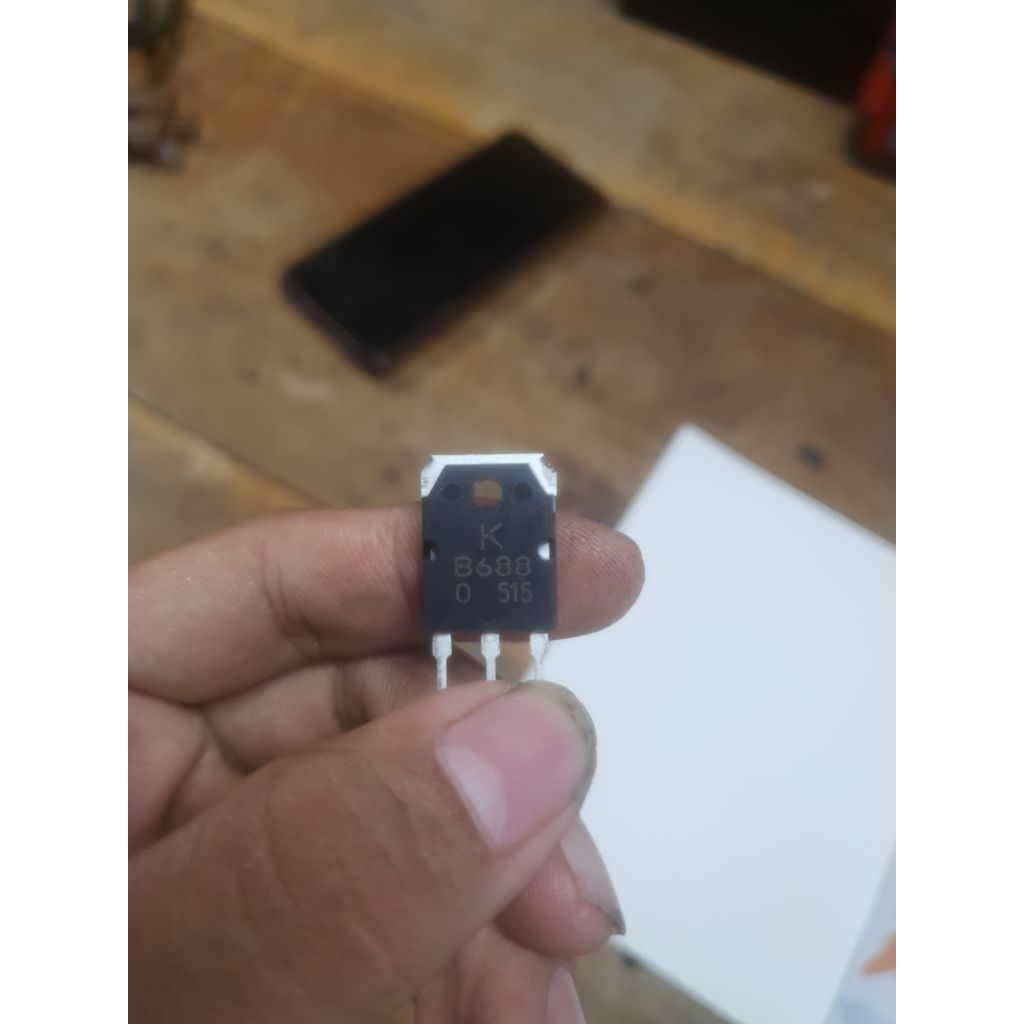 Combo 100 Transistor B688 (2SB688) PNP Công Suất Cao – Linh Kiện Âm Thanh, Ổn Định, Giá Tốt